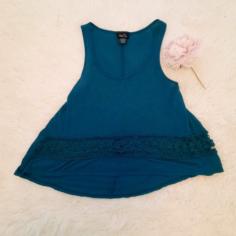 Loose flowing tank with a crochet peek a boo